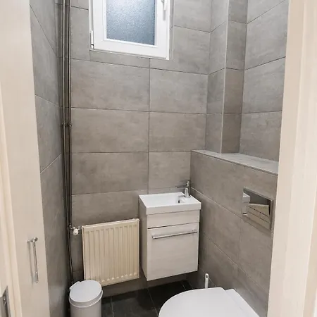 شقة Grey Comfort 2br Near Keleti بودابست